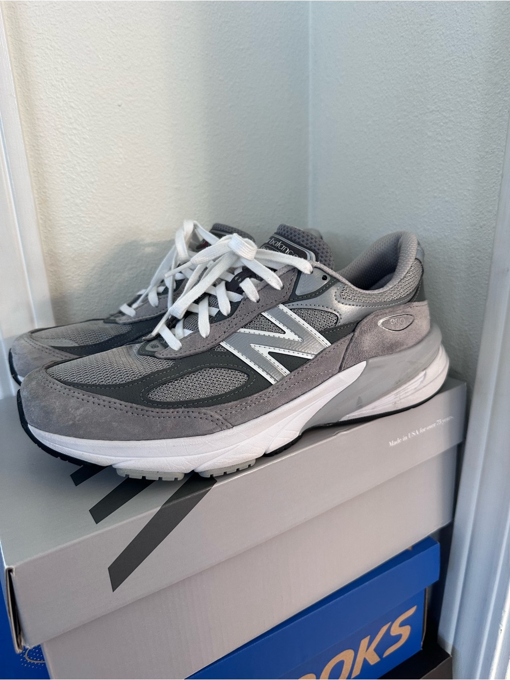 New Balance Men's 990v6Gray Running Sneakers